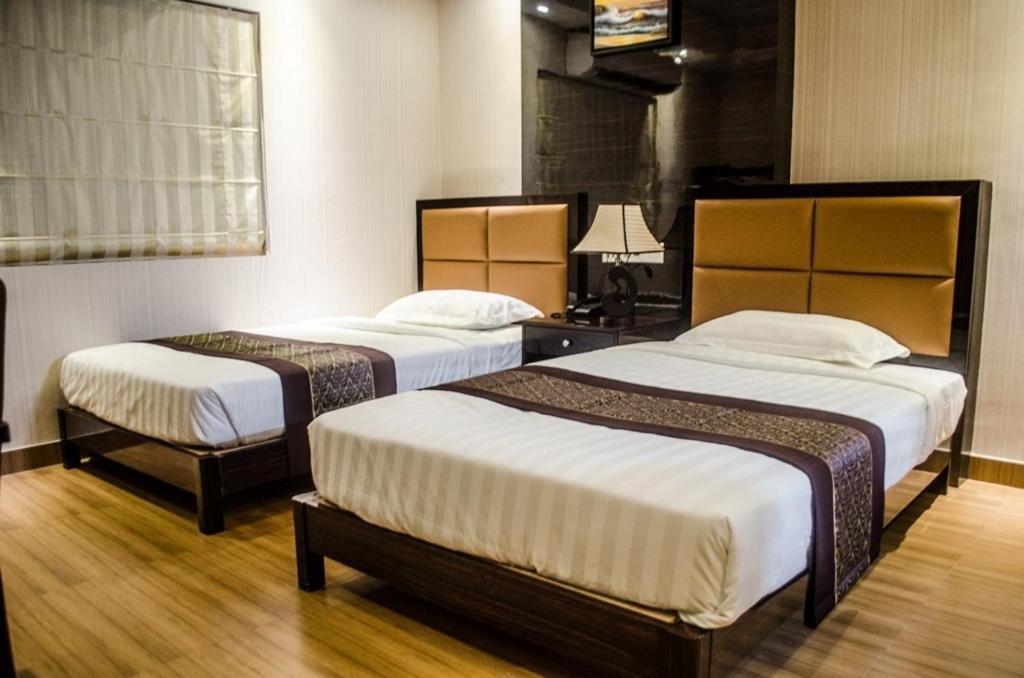 Hotel Comfotel Kolkata Exterior photo
