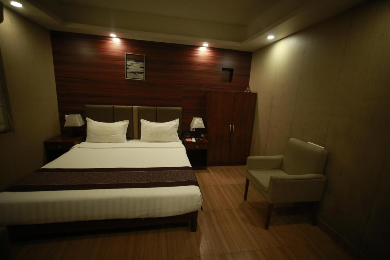 Hotel Comfotel Kolkata Exterior photo